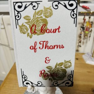 Sarah J Maas White A Court of Thorns & Roses Hardcover Book