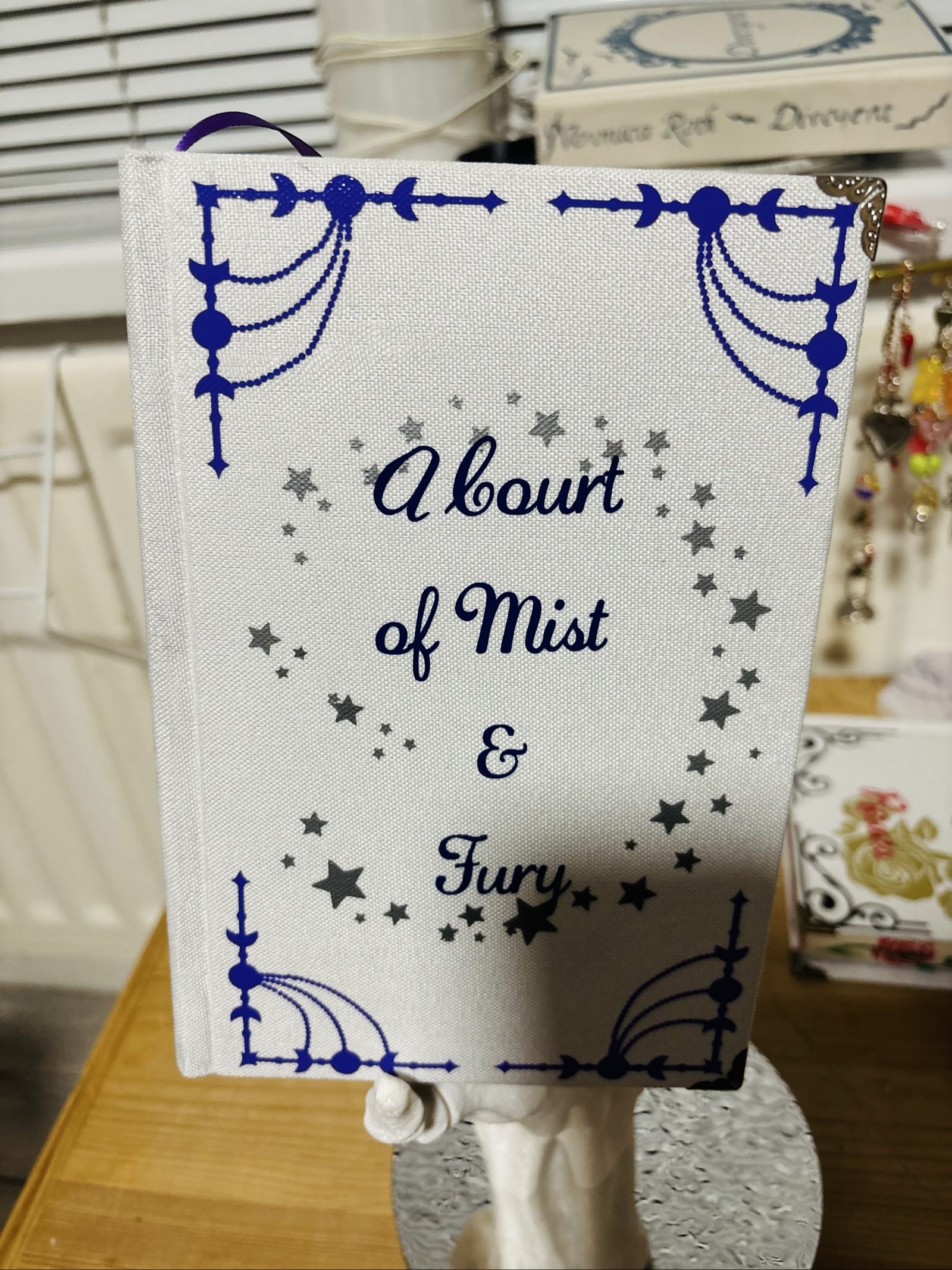 Sarah J Maas White & Blue Hardcover Book A Court of Mist & Fury - Image 2